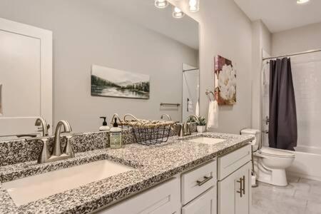 Вилла New Build 5 Min To Broadway Sleeps 10 Нэшвилл Экстерьер фото