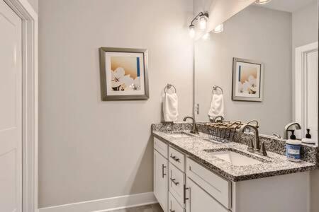 Вилла New Build 5 Min To Broadway Sleeps 10 Нэшвилл Экстерьер фото